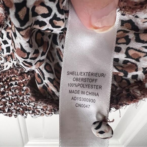 Adrianna Papell Blouse with Ruched Arms, Size Medium. Excellent Condition. - Picture 6 of 7